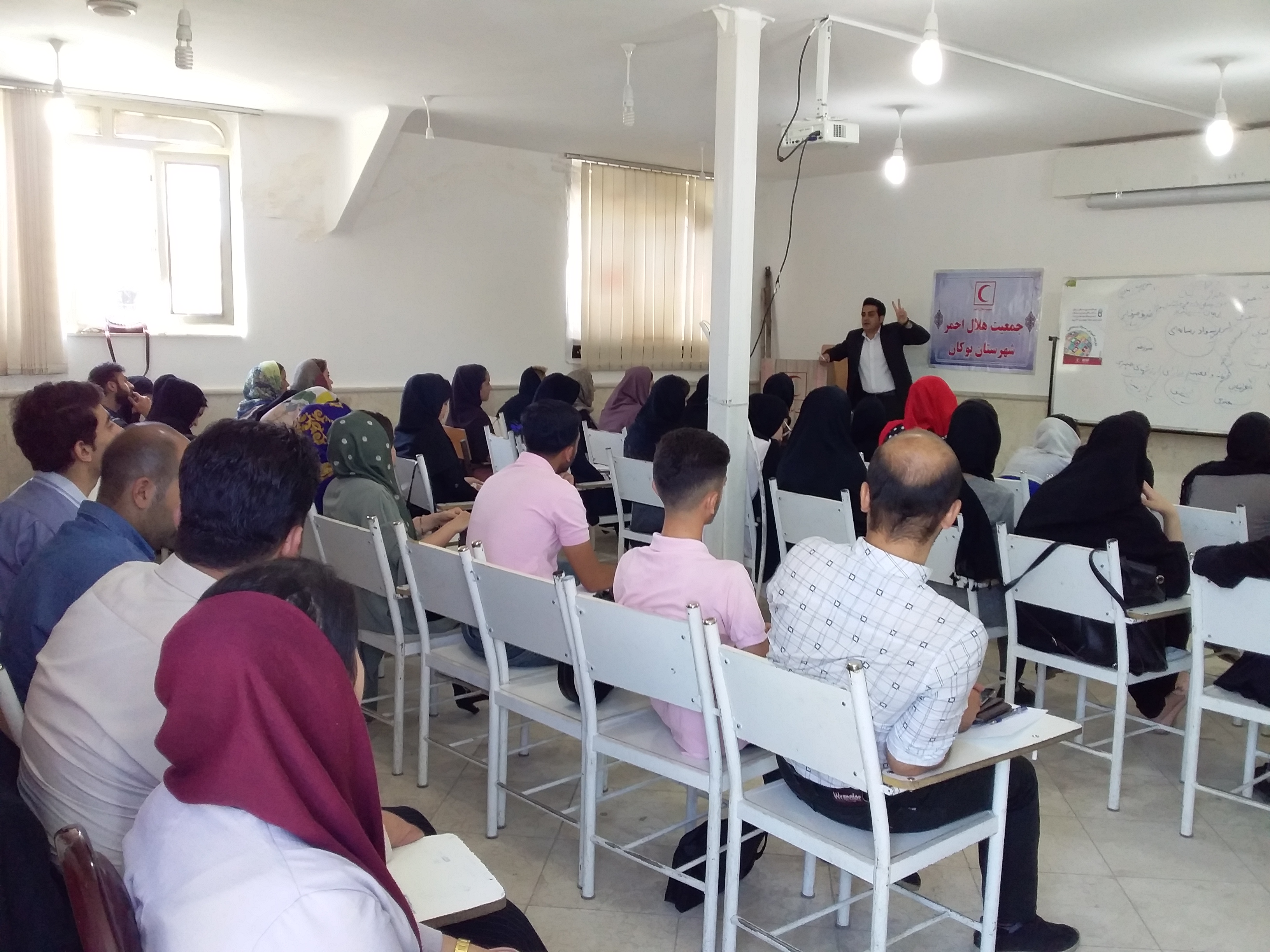 کارگاه آموزشی “سواد رسانه ای” در جمعیت هلال احمر بوکان برگزار شد