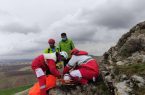 نجات نوجوان ۱۸ساله نقده ای از یخ زدن در ارتفاعات کوهستان