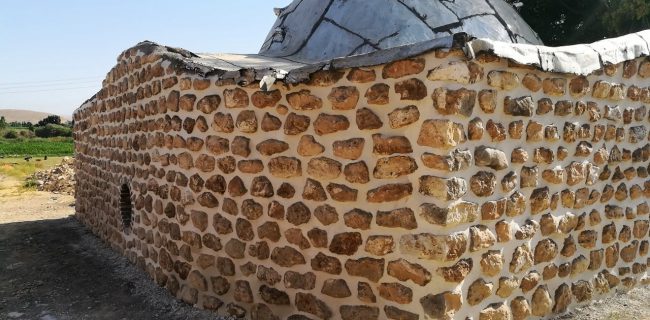 قسمت هایی از دیواره های تپه تاریخی قلایچی و حوضخانه مسجد جامع حمامیان بوکان مرمت شد