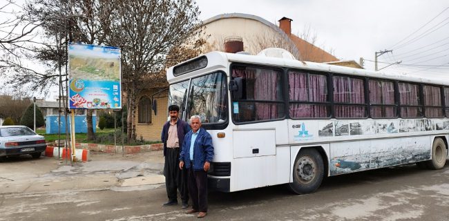 اتوبوس گردشگری در خیابان های بوکان به راه افتاد