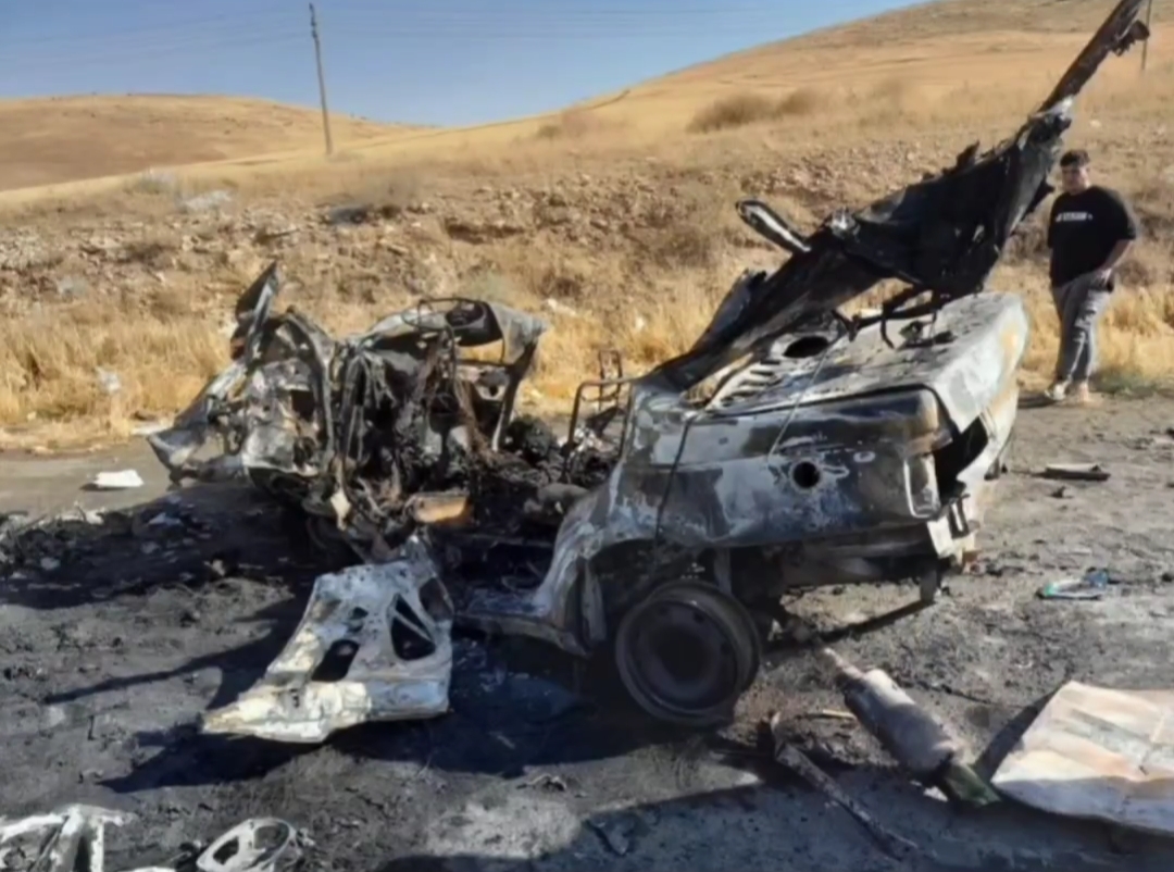 تصادف مرگبار در جاده سقز – بوکان / خانواده ۳ نفره در آتش سوختند